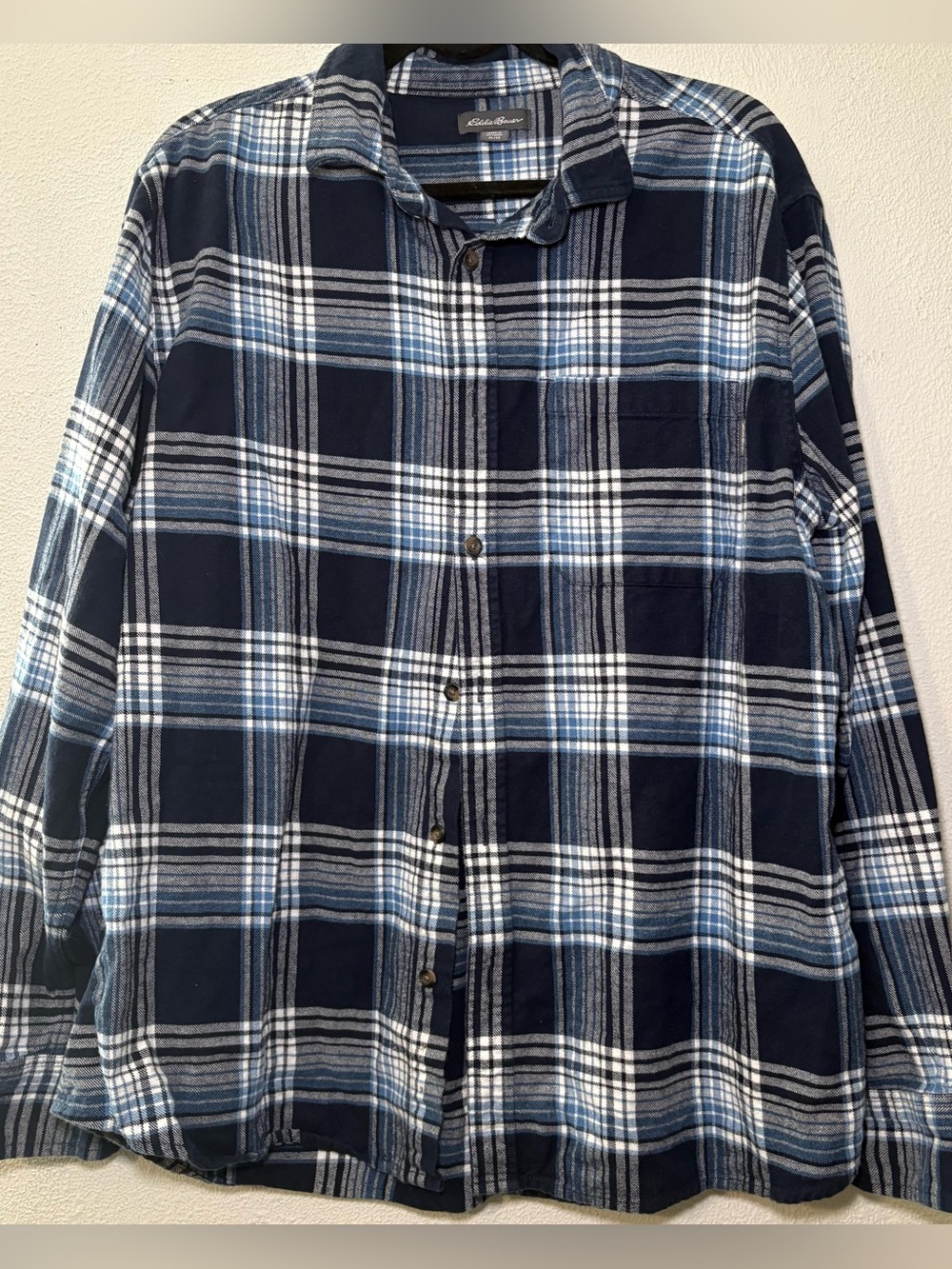 Eddie Bauer Men’s XL Plaid Flannel Long Sleeve Shirt with Front Pocket